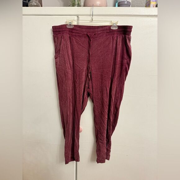 Torrid Relaxed Taper Stretch Challis High-Rise Tie-Front Pant - Picture 4 of 8